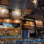 住宿加早餐酒店 Sirincem 伊兹密尔